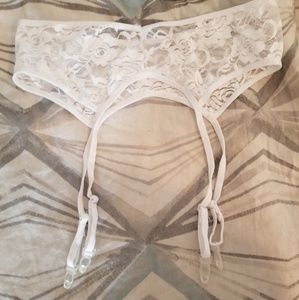 White garter